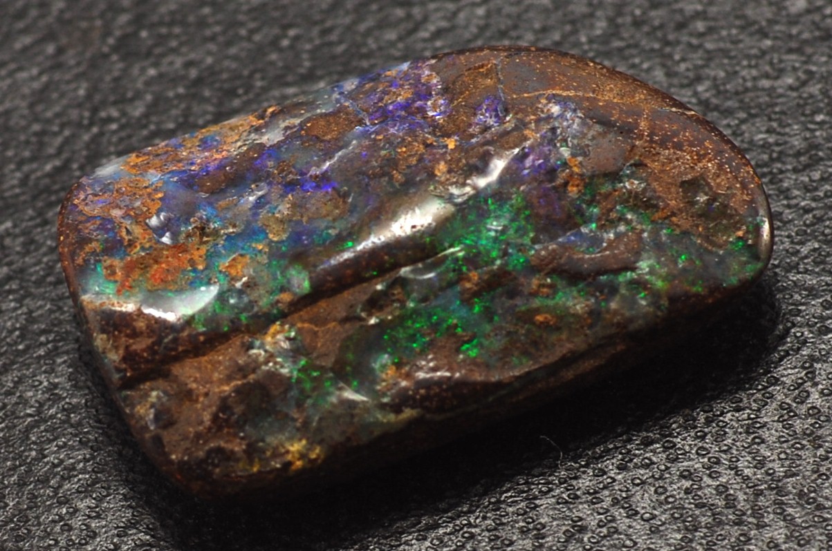 opal in matrix