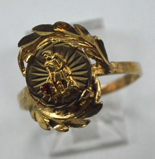 gold madonna ring