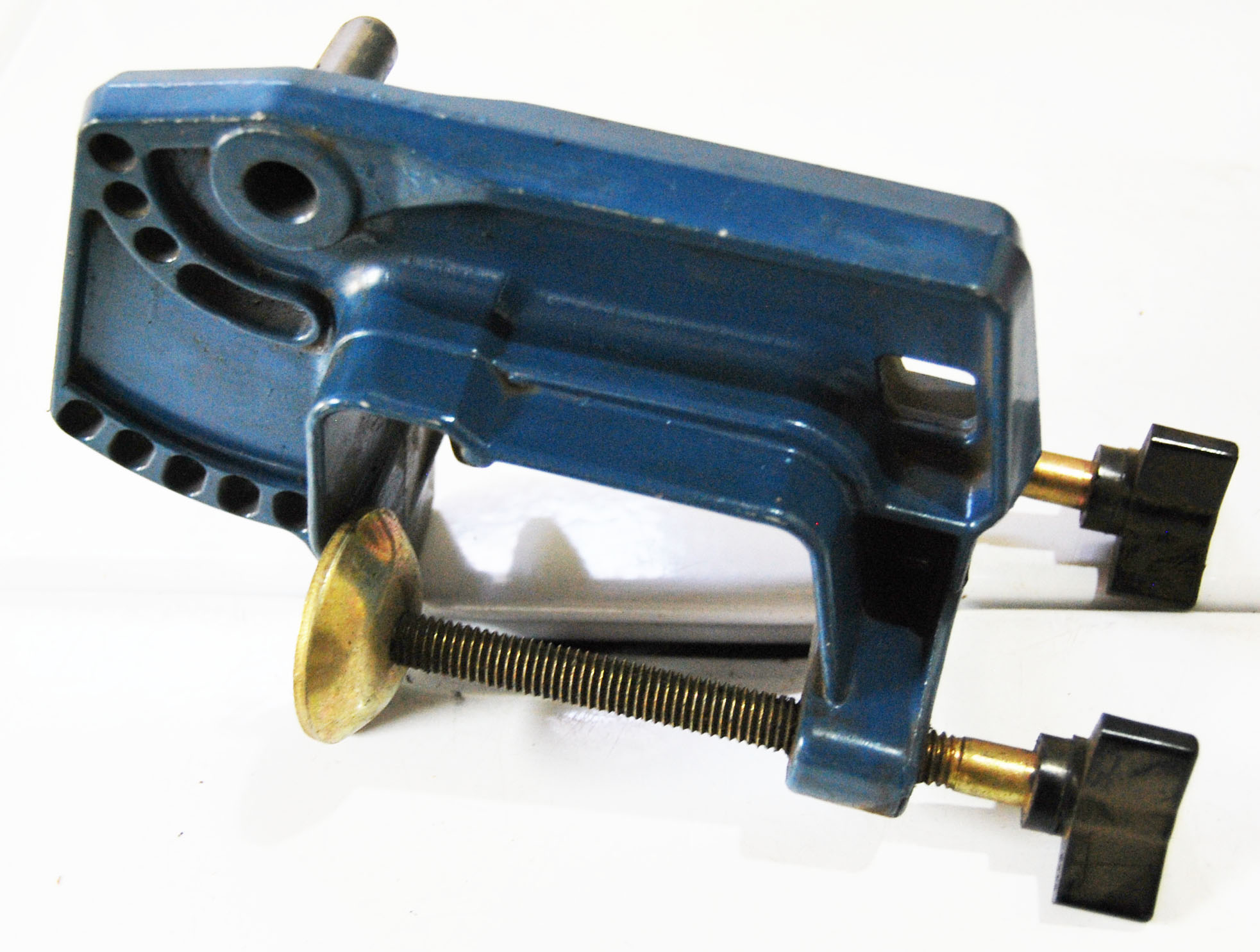 transom clamp